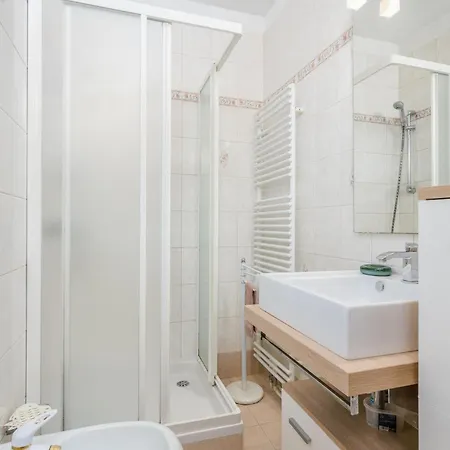 Lovely In With House Sea View Apartment *