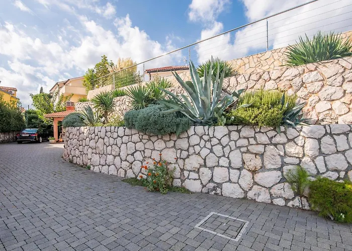 Apartment Amazing In Cizici