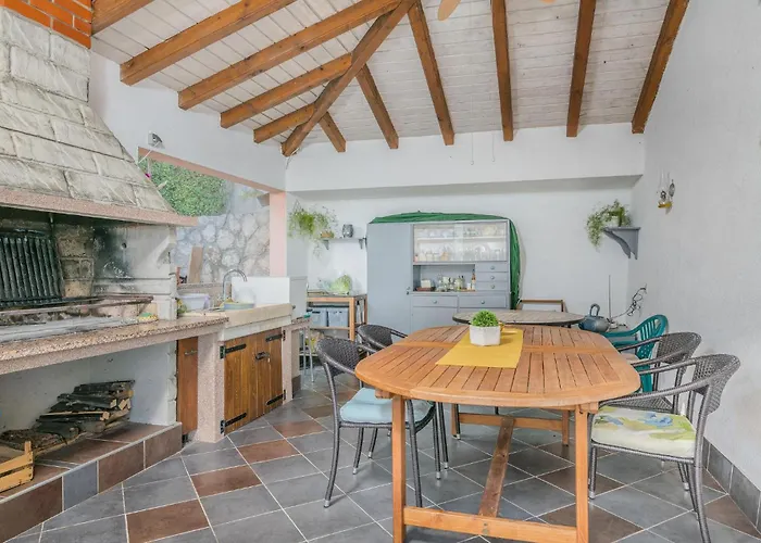 Apartment Amazing In Cizici